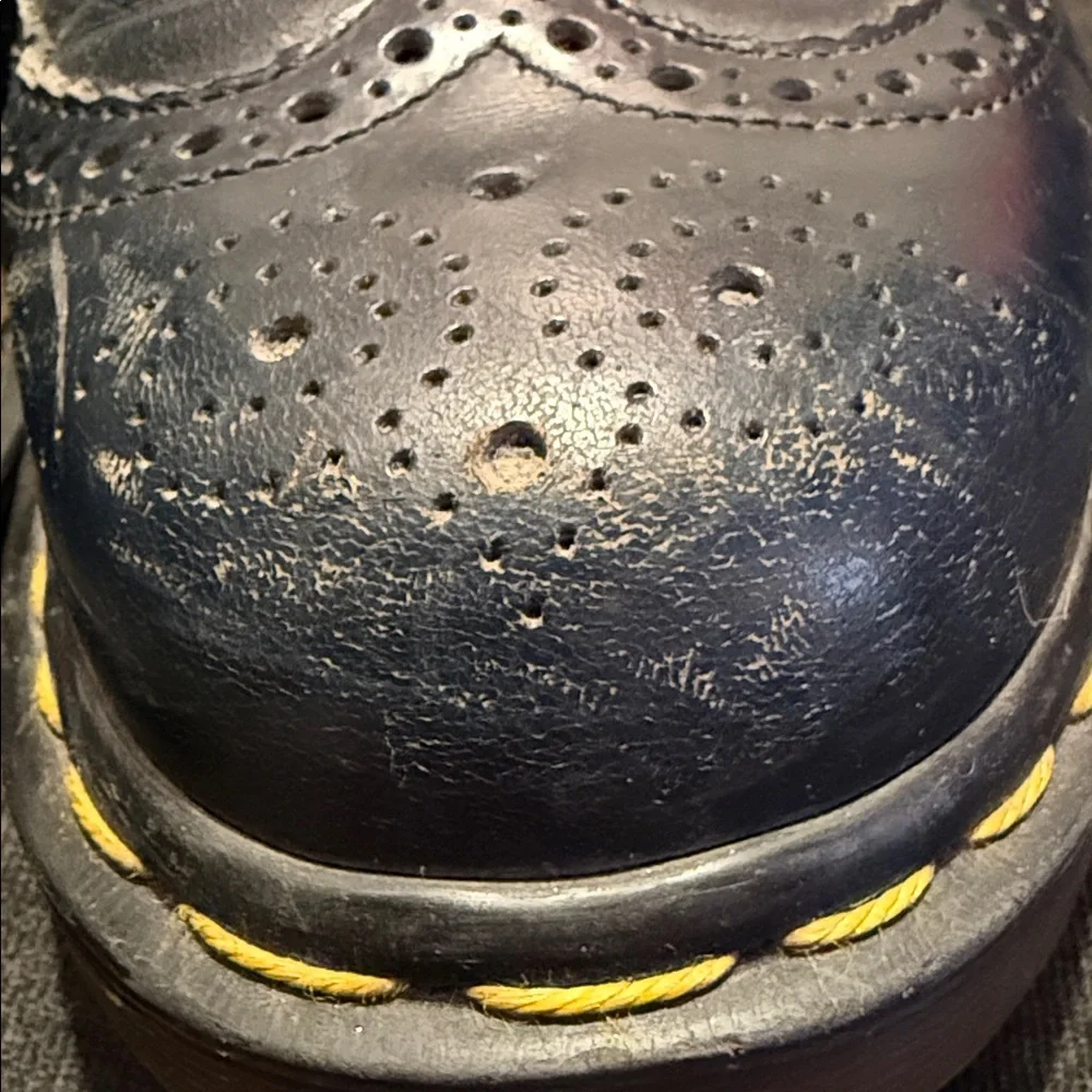 Vintage Doc Martens Navy Wingtip Oxfords men’s size 7 women’s size 9. EUC - Picture 8 of 9